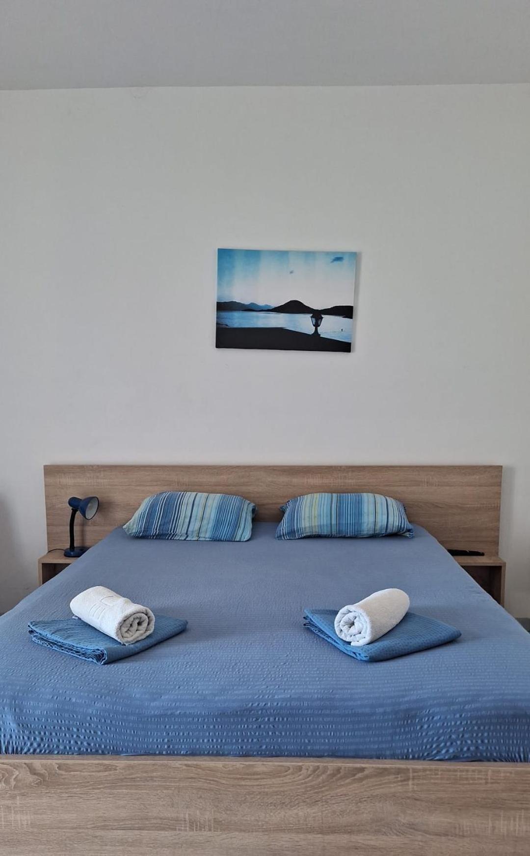 Villa Ante Apartments Blace Room photo